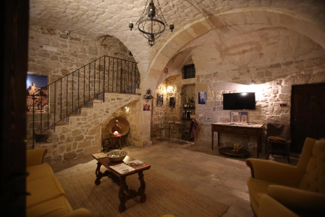 Case-Grotte Degli Avi, Esperienza Abitativa In Grotta モーディカ エクステリア 写真