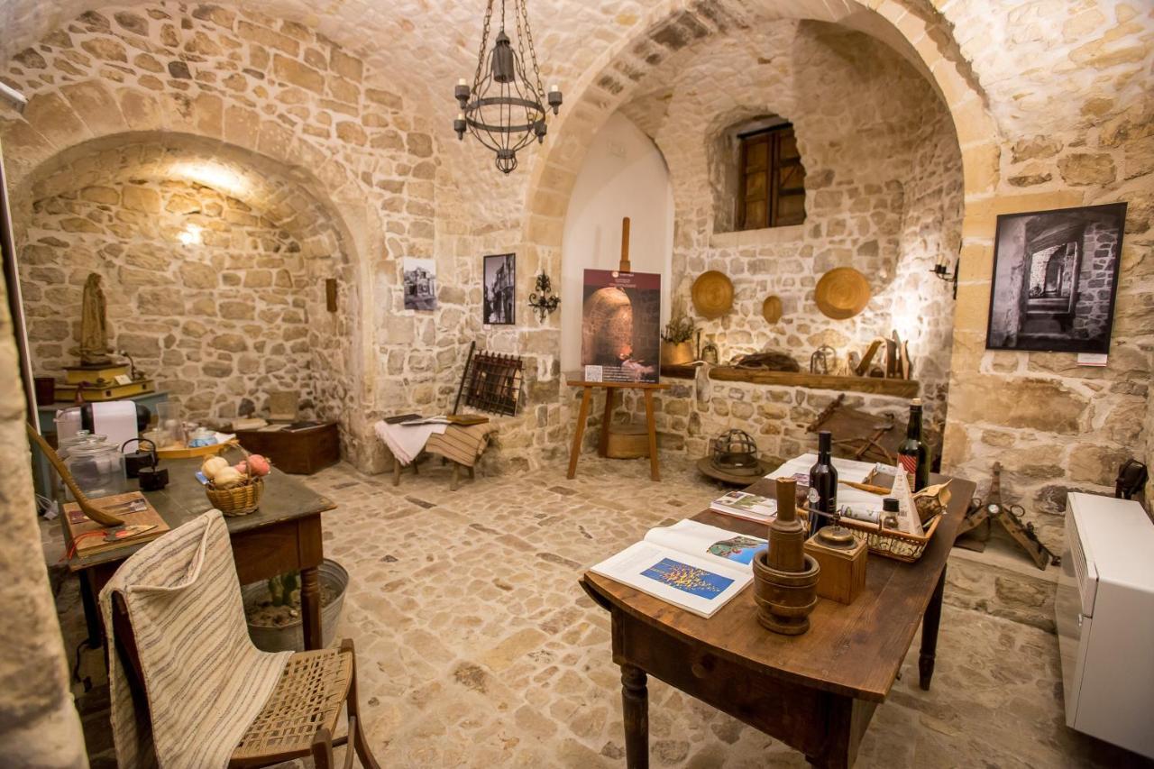 Case-Grotte Degli Avi, Esperienza Abitativa In Grotta モーディカ エクステリア 写真